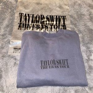 Taylor Swift The Eras Tour Crewneck Sweatshirt ⭐️NWT⭐️